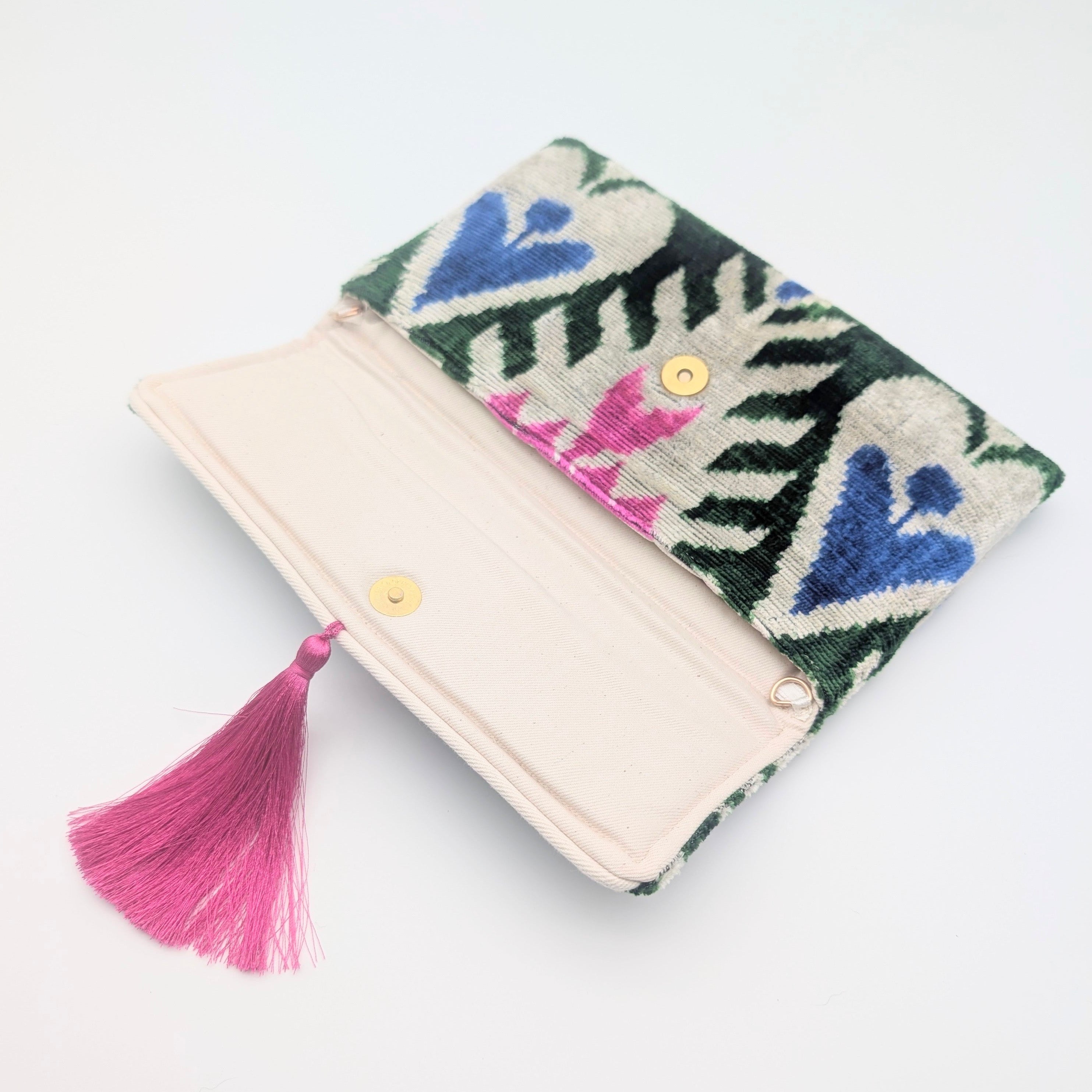 IKAT_VELVET_CLUTCH_ADELE_Green_Pink_White