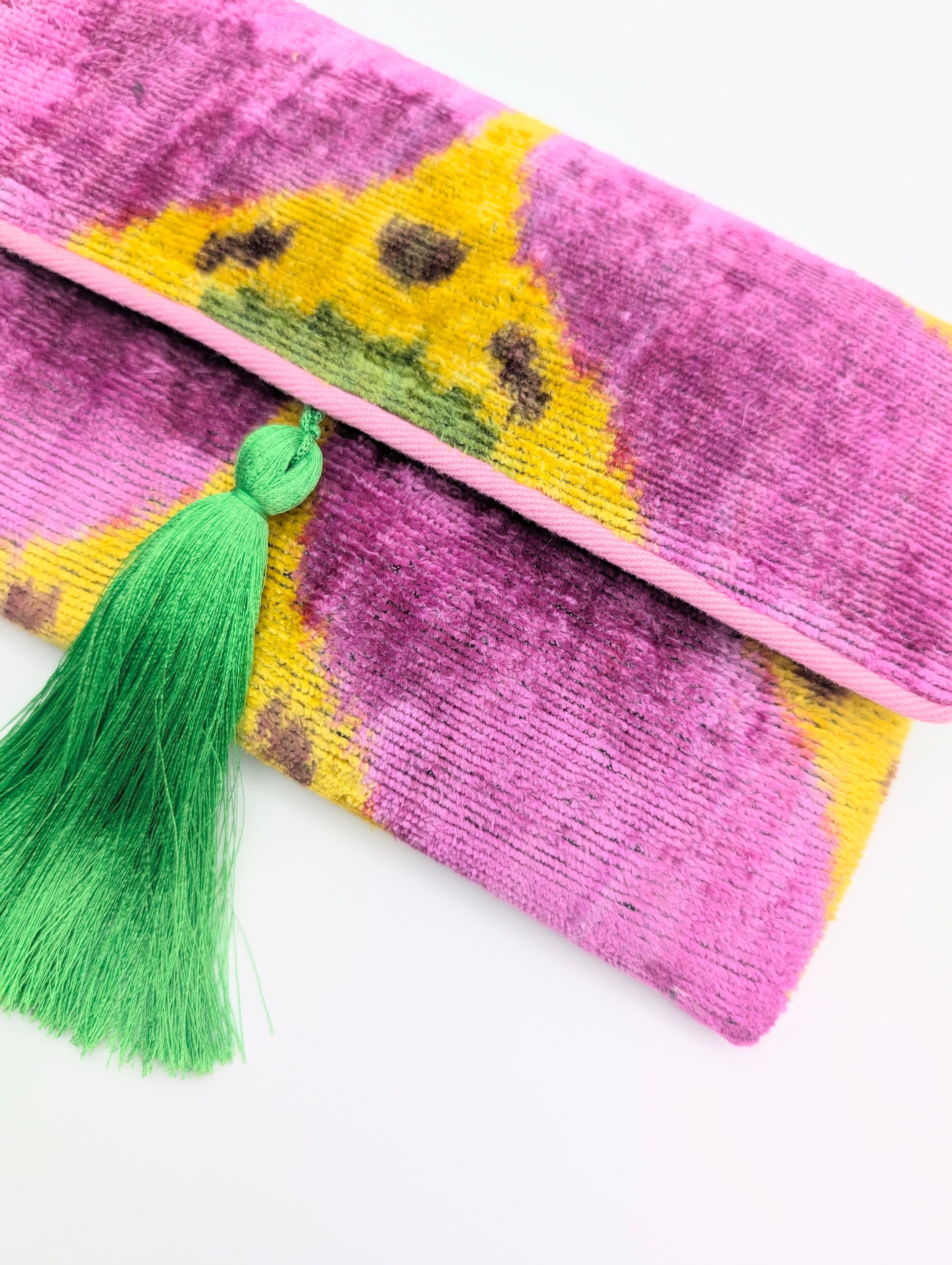 IKAT VELVET CLUTCH CAMILLE Pink Yellow
