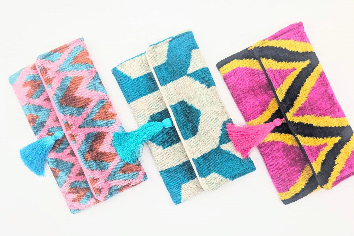 IKAT CLUTCHES