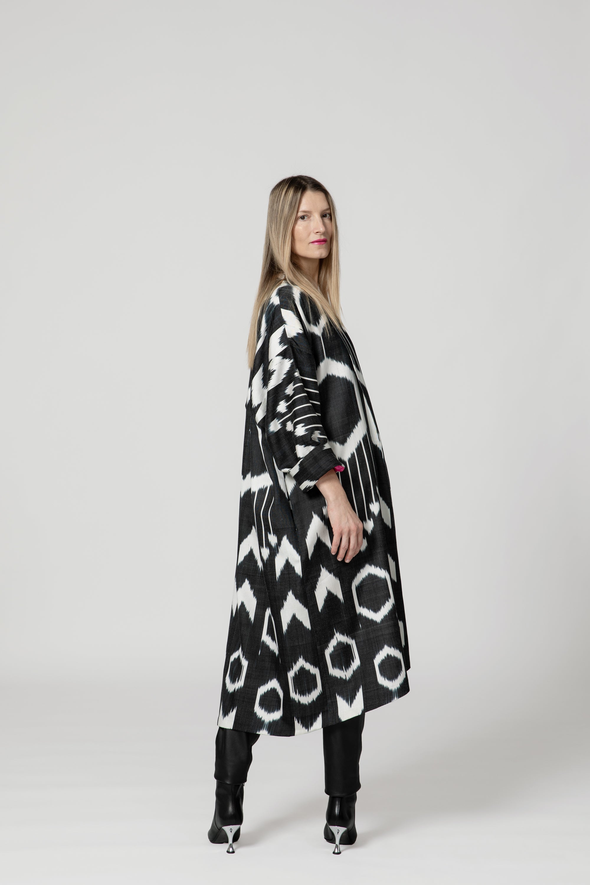 IKAT OVERSIZE COAT Black Arrow