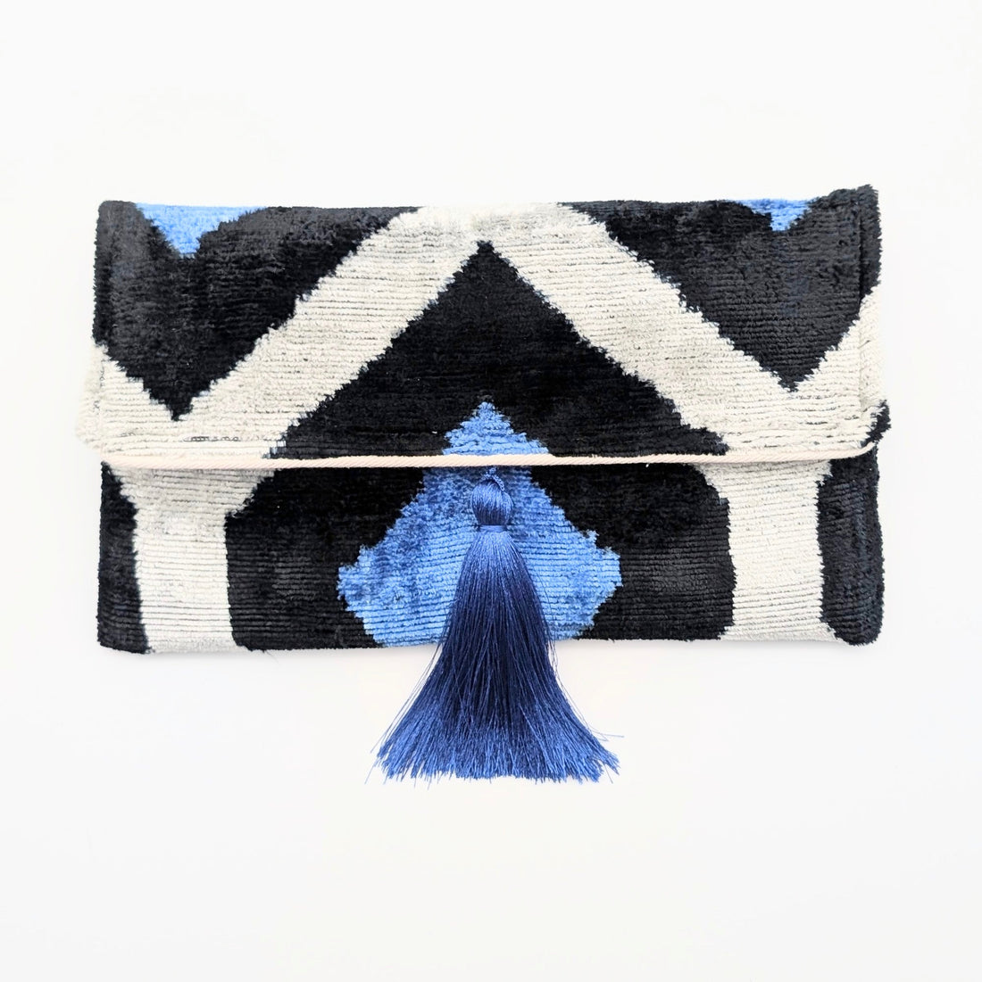 IKAT VELVET CLUTCH BEA Black White Blue 