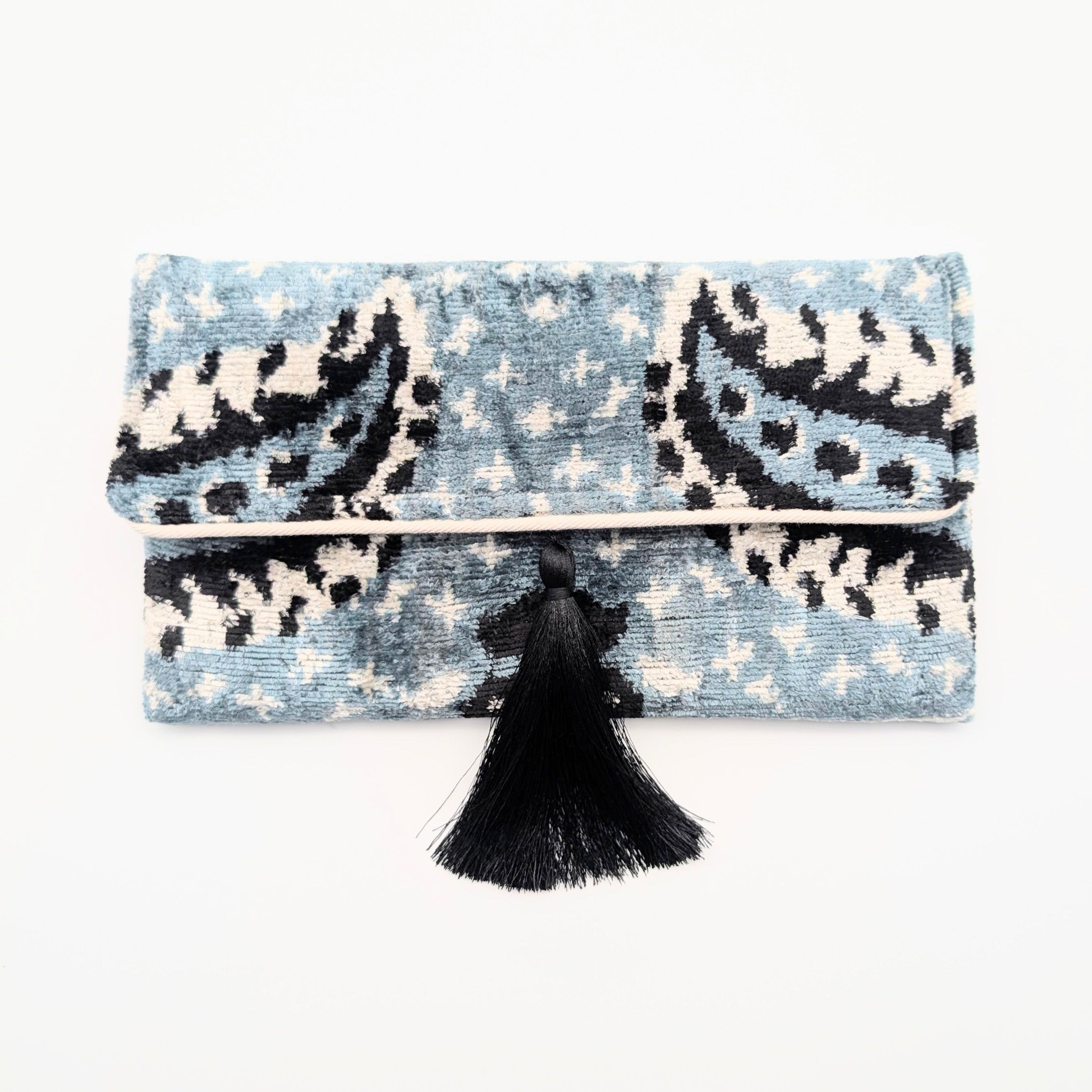 IKAT VELVET CLUTCH ELISA Blue Black White 