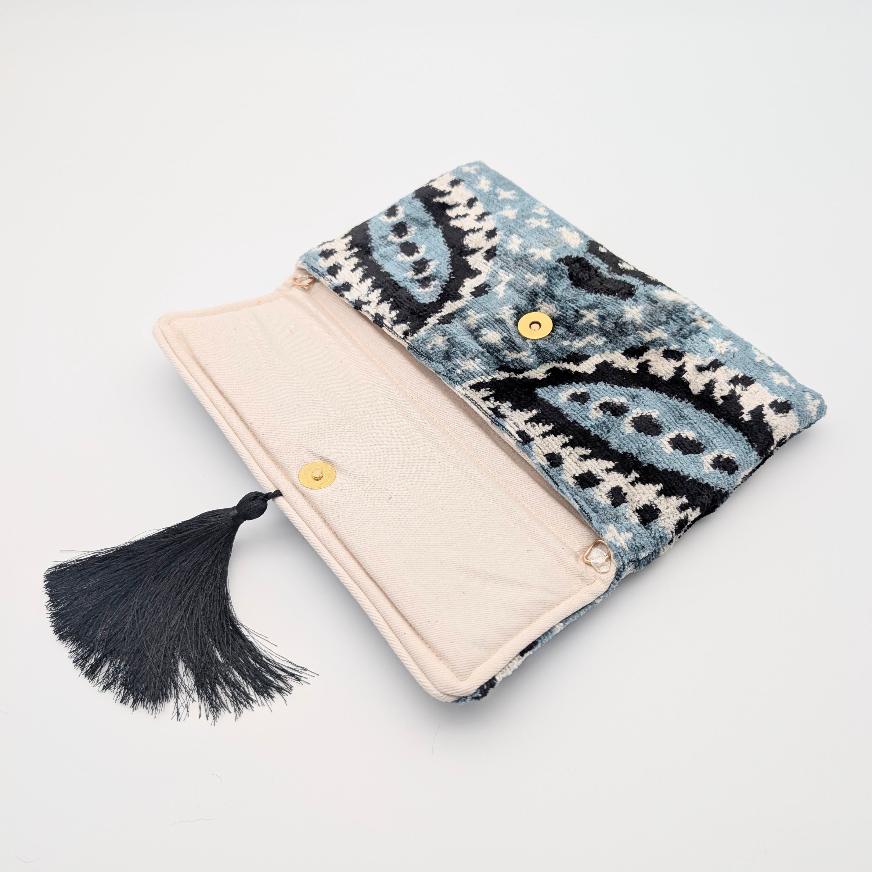 IKAT VELVET CLUTCH ELISA Blue Black White 