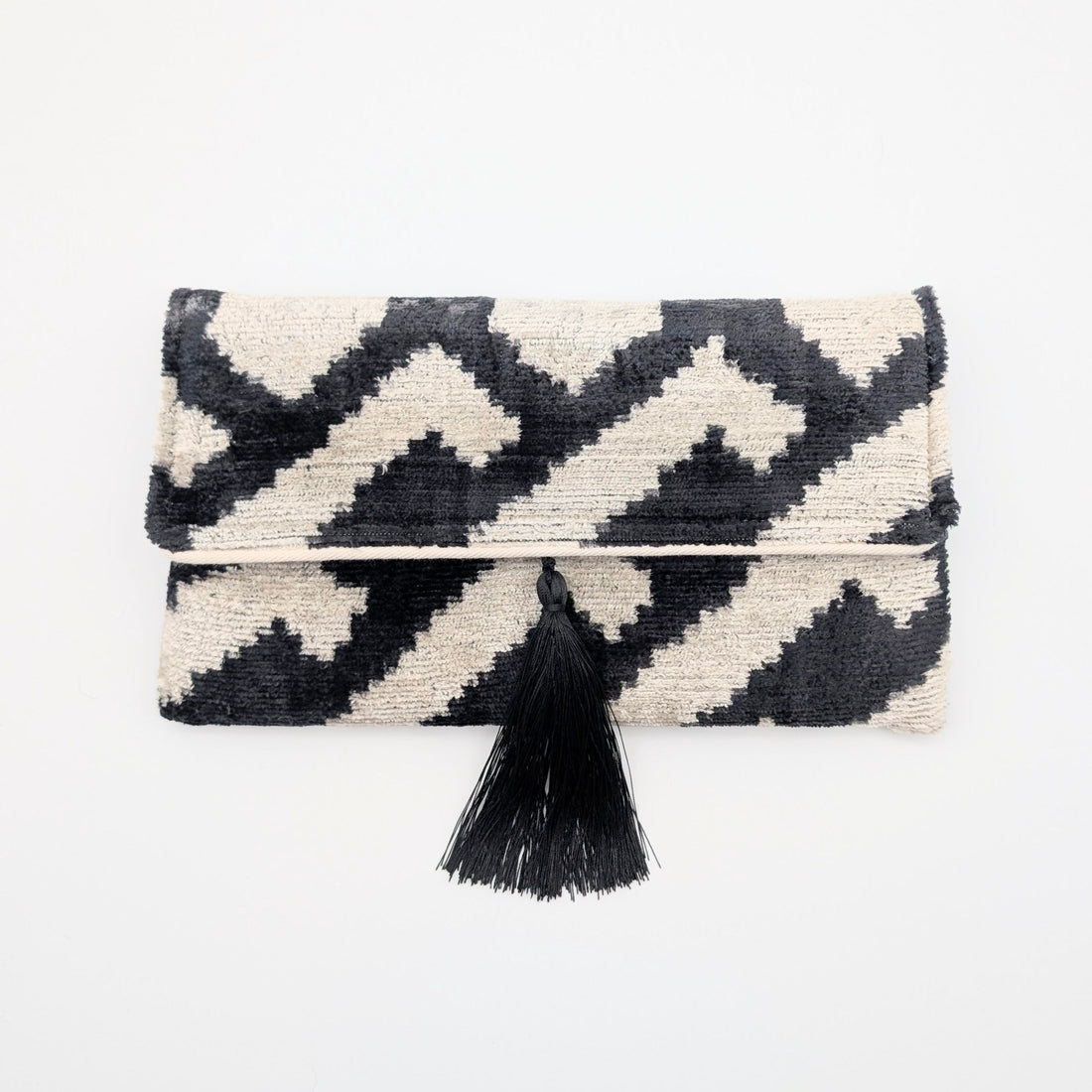 IKAT VELVET CLUTCH KATE - Black White 