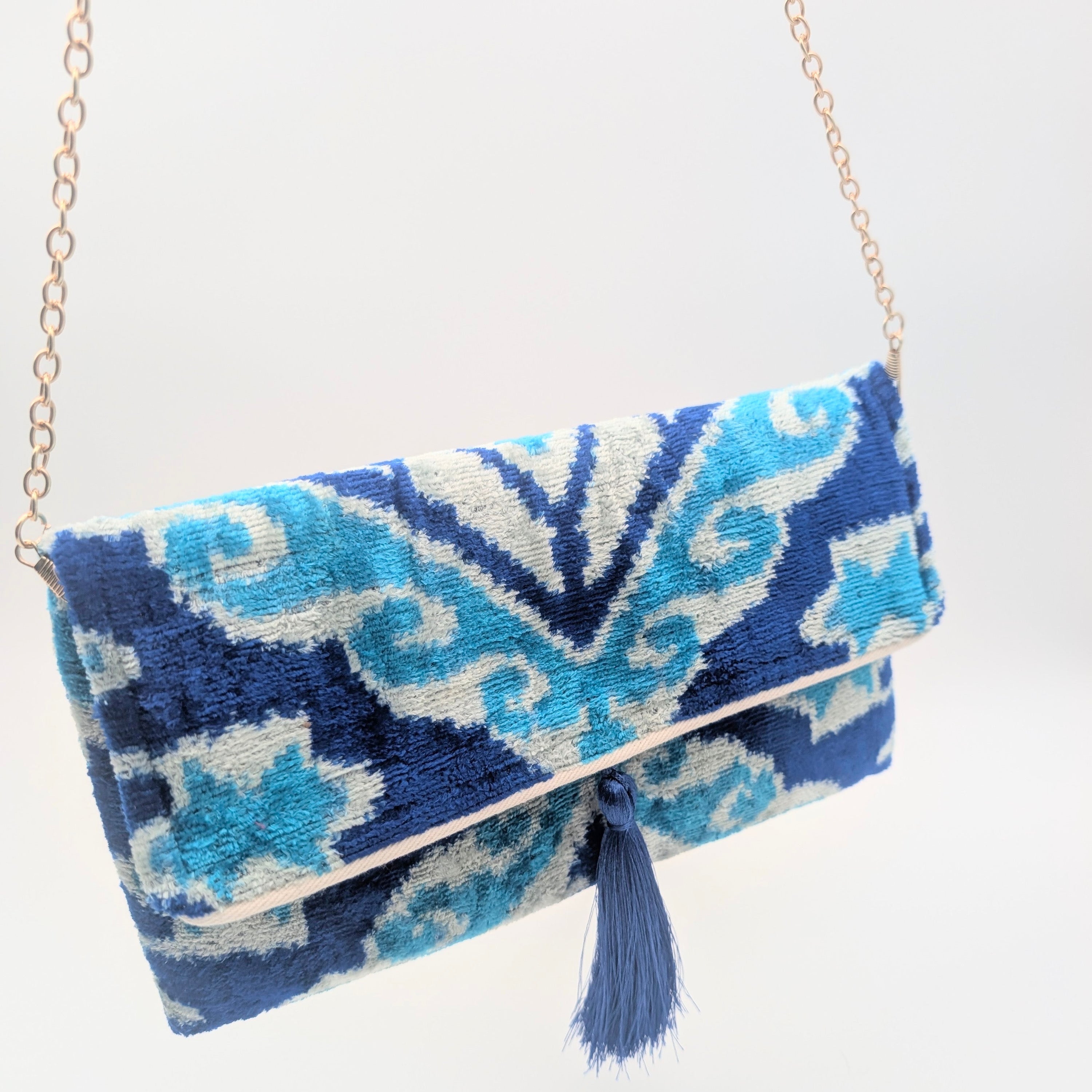 IKAT VELVET CLUTCH SOPHIA Blue Ornament 