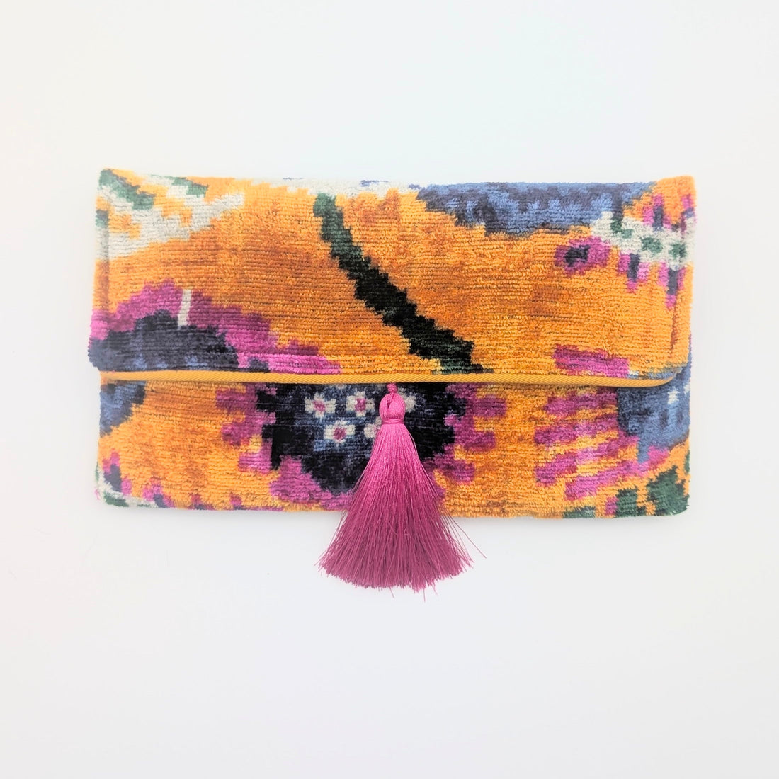 IKAT_VELVET_CLUTCH_TAMINA_Yellow_Blue