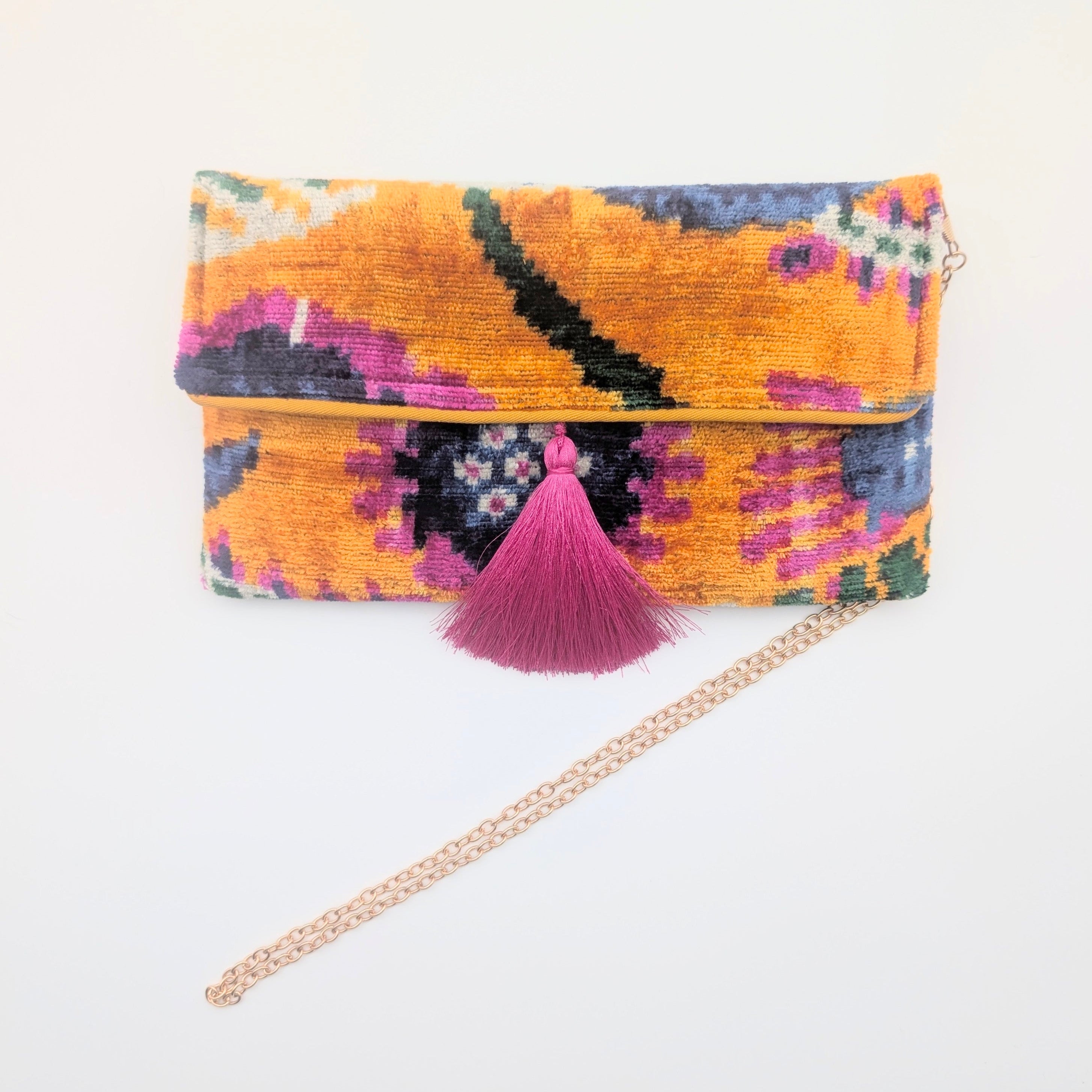 IKAT_VELVET_CLUTCH_TAMINA_Yellow_Blue