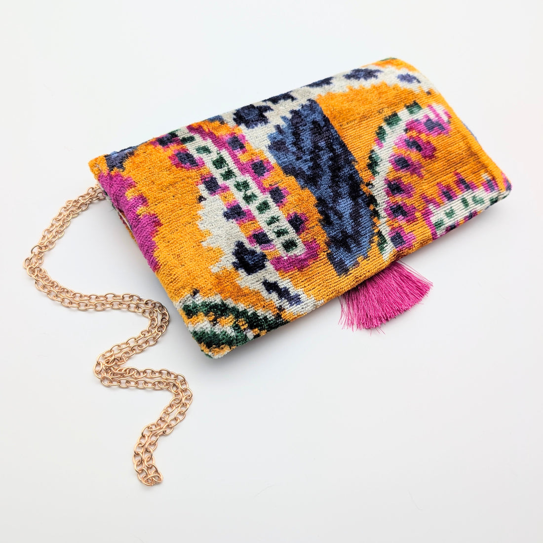 IKAT_VELVET_CLUTCH_TAMINA_Yellow_Blue