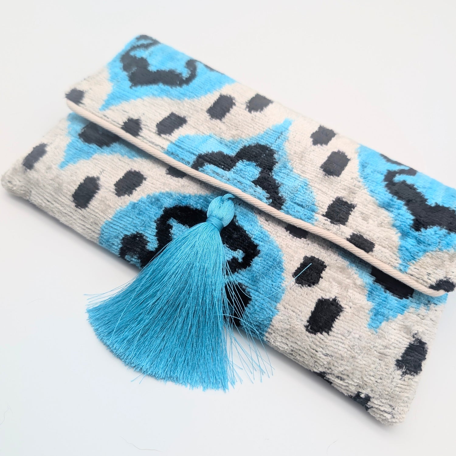 IKAT VELVET CLUTCH MARIE Blue White Black
