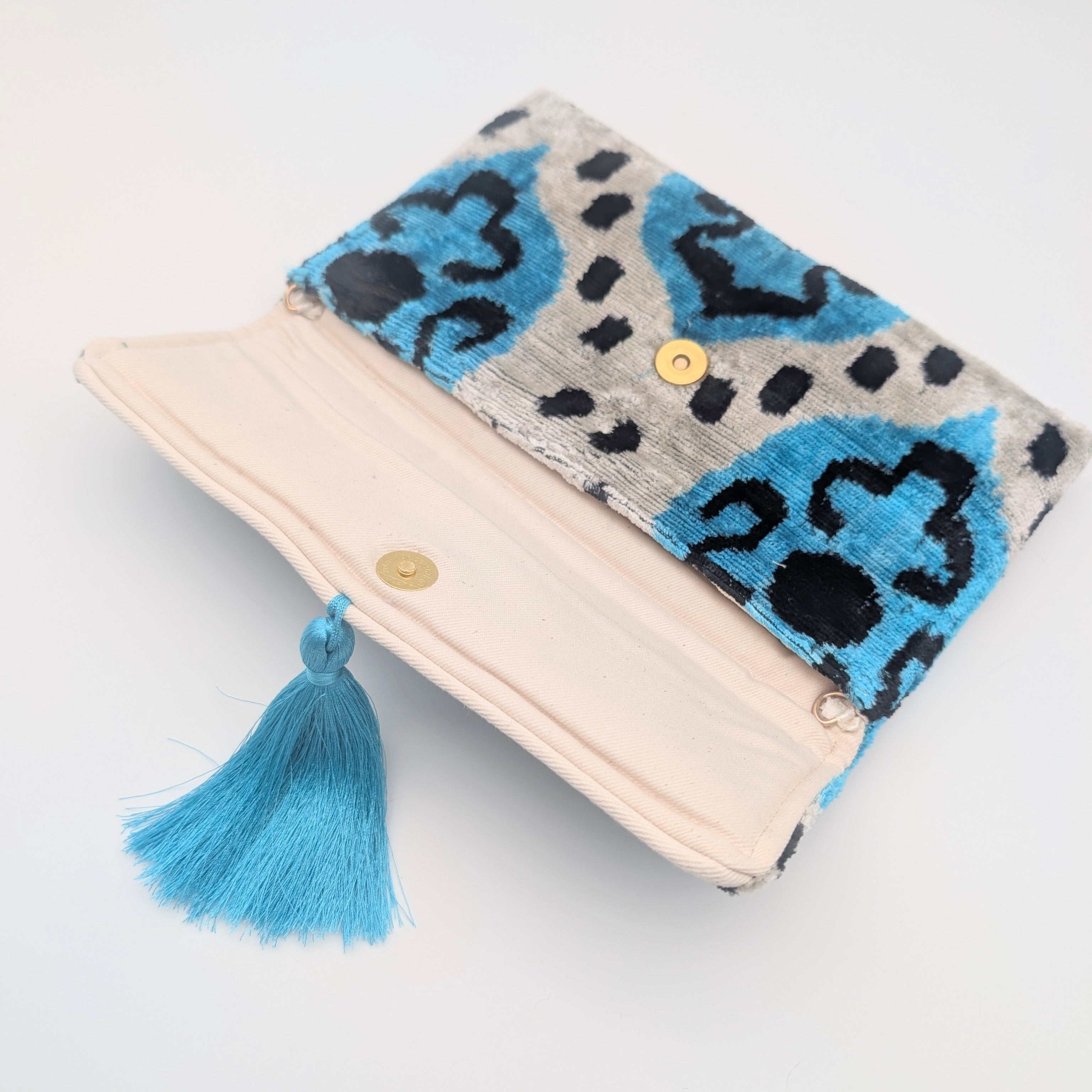 IKAT VELVET CLUTCH MARIE Blue White Black