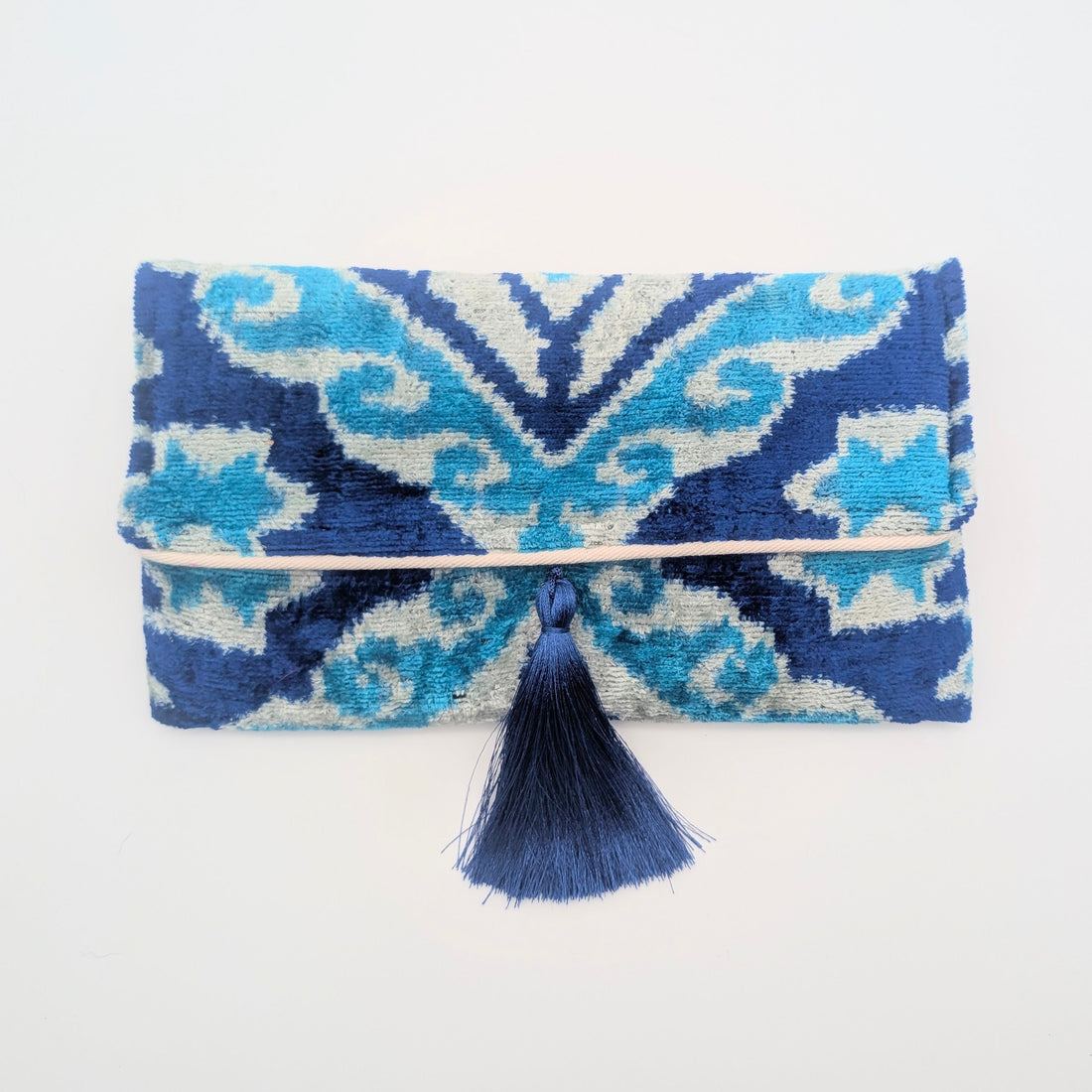 IKAT VELVET CLUTCH SOPHIA Blue Ornament