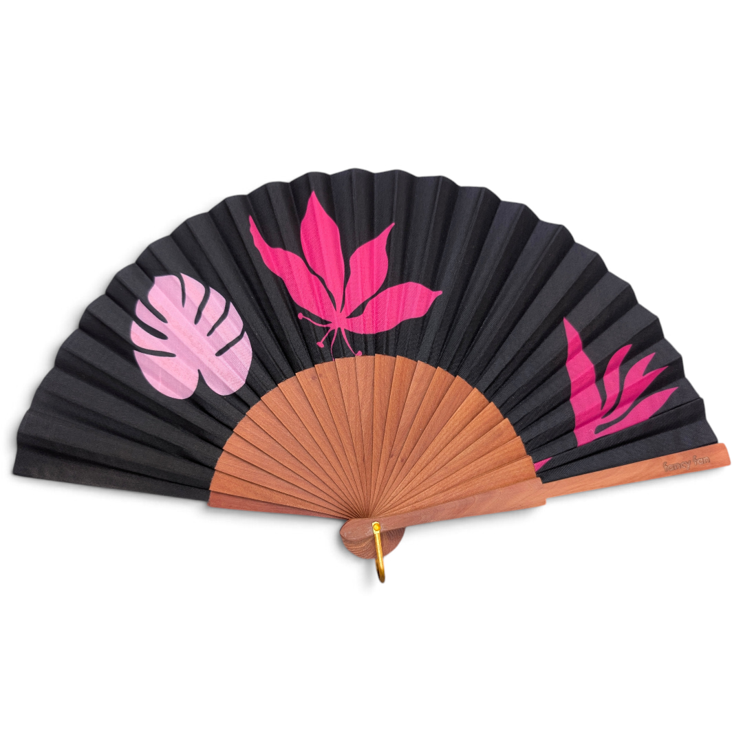 LE BAZAR INOUI BLOSSOMS Handfächer mit schwarzem Stoff, pinkem Blatt-Print und hellem Holzrahmen