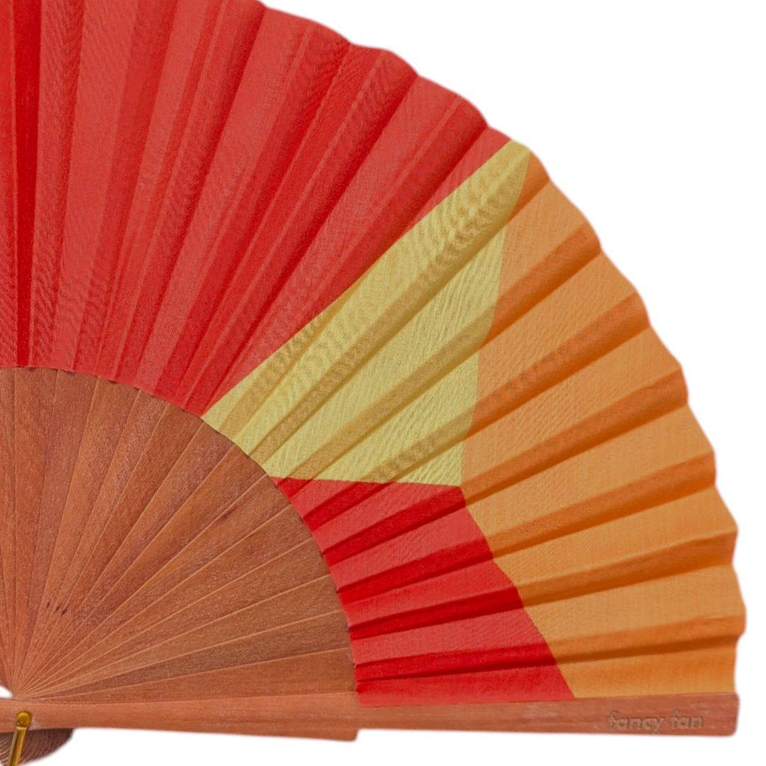 LE BAZAR INOUI SUNSET Fächer aus Holz und Stoff mit geometrischem Farbverlauf in Rot, Orange und Gelb